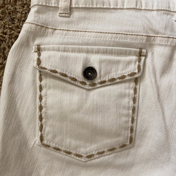 🎉Price Drop! Arizona Jean Co. Girls Size 16 Pink Shirt and White Shorts - Picture 6 of 10